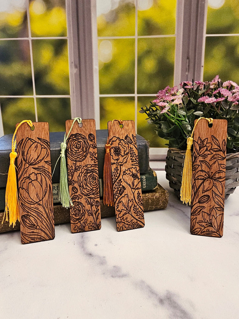 Wood Floral Themed Bookmarks | Gift for Booklovers and Gardening Lovers | Set of 4 Wooden Bookmarks with Flowers